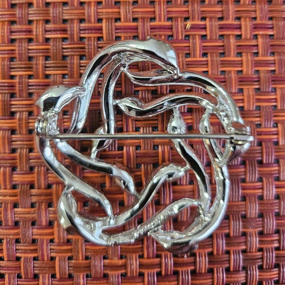 Vintage Silver Tone Wreath Pin - Picture 3 of 6